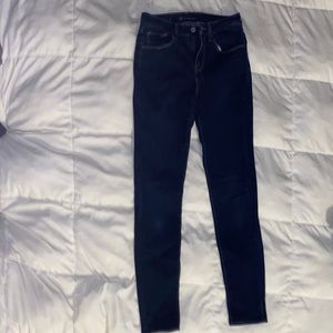 Levi’s dark wash 721 high rise skinny jeans W25 x L32